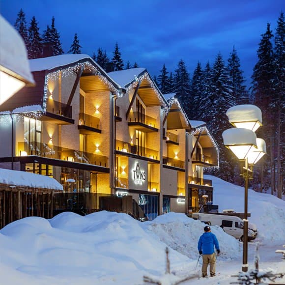 Twins Hotel & Spa
